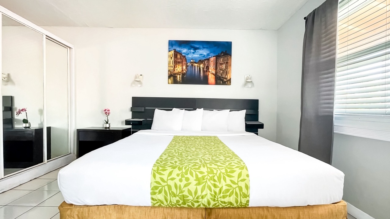 Photo of Bedroom in Hollywood