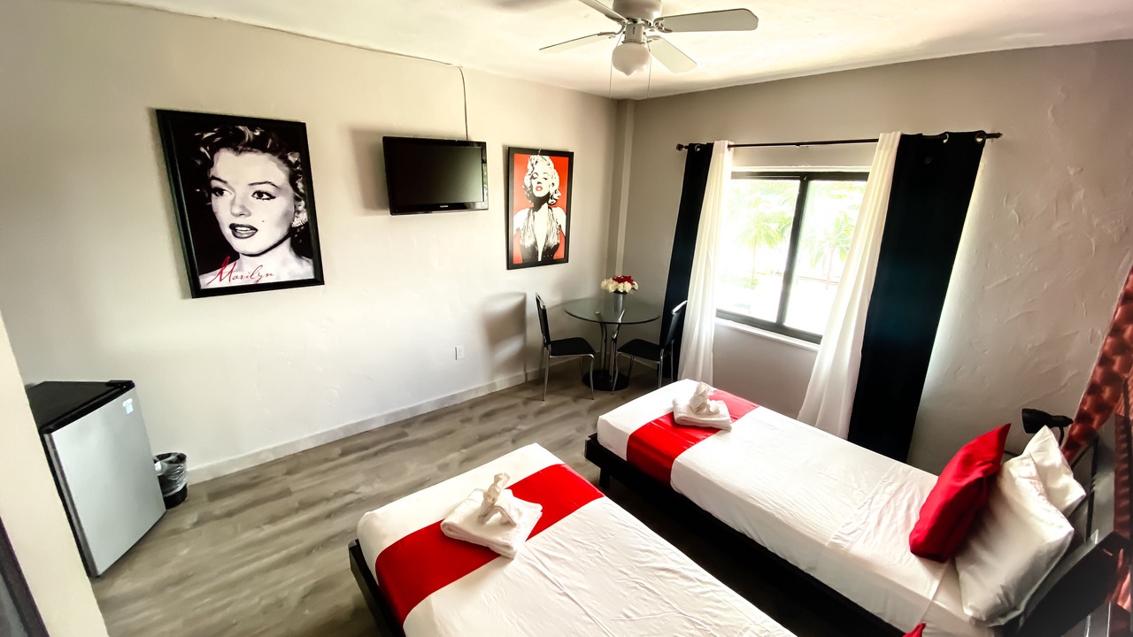 Photo of Bedroom in Mid Beach