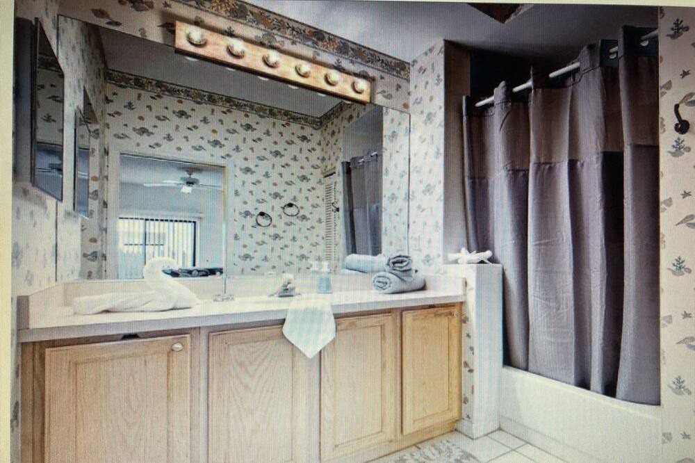 Photo of Bathroom in Bella Vista