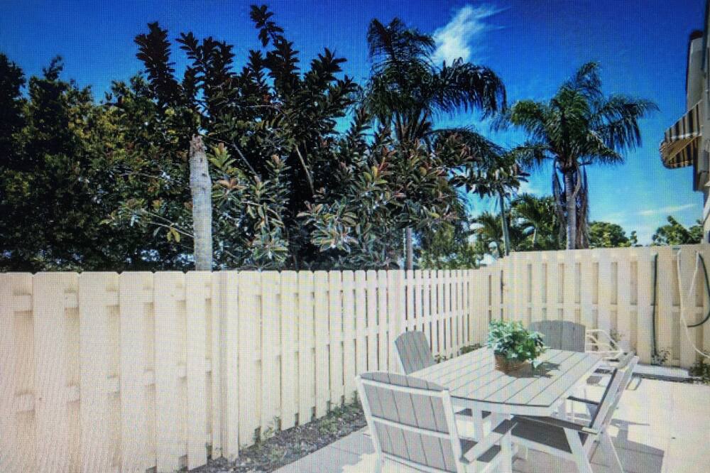 Photo of Patio Balcony in Bella Vista