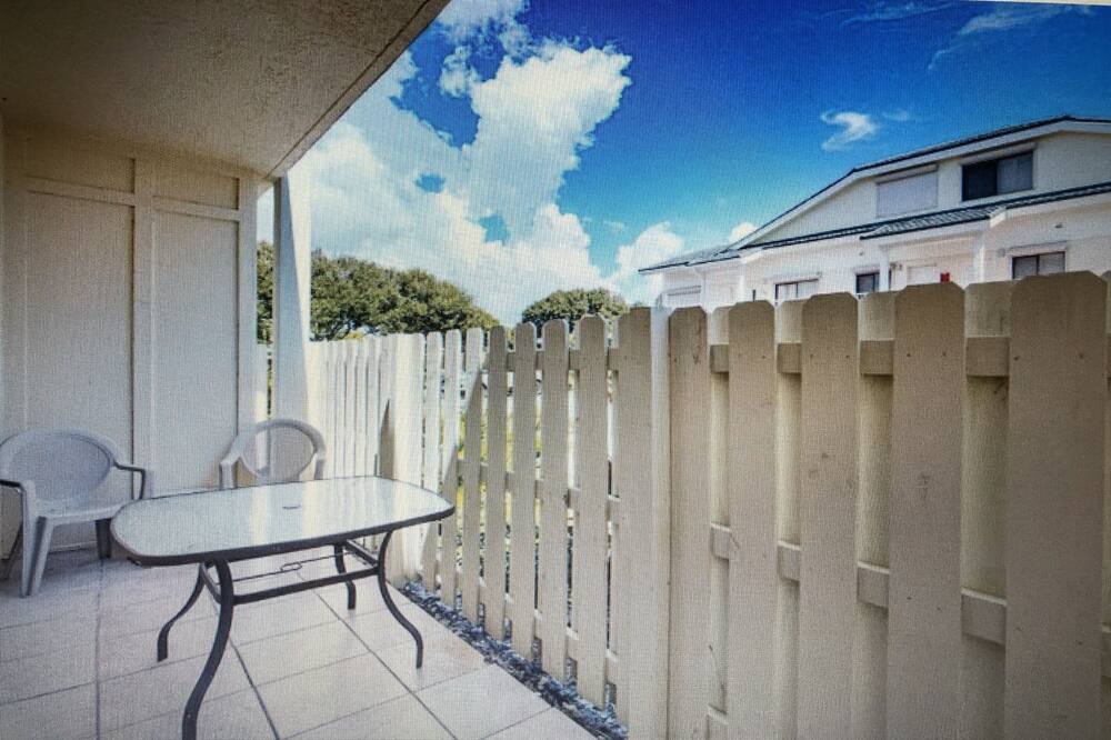 Photo of Patio Balcony in Bella Vista