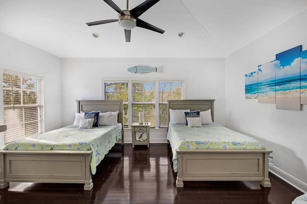 Photo of Bedroom in Islamorada