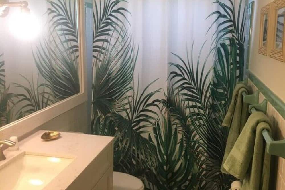 Photo of Bathroom in Jupiter