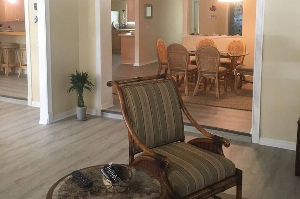 Photo of Livingroom in Jupiter