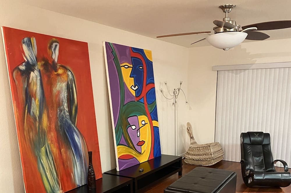 Photo of Livingroom in Jog Road