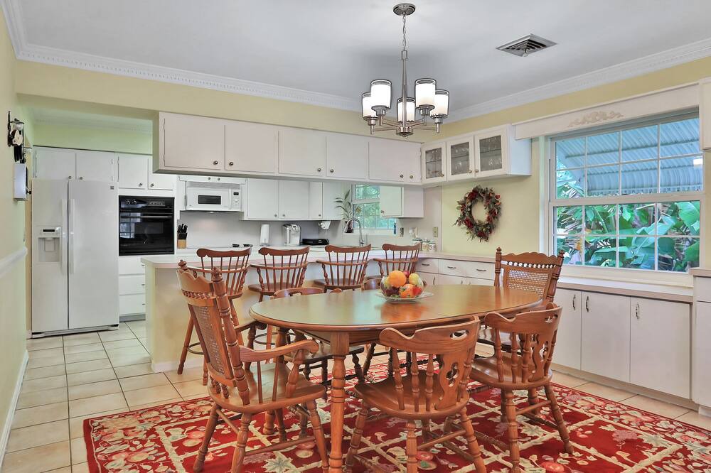 Photo of Kitchen in Cypress Gardens