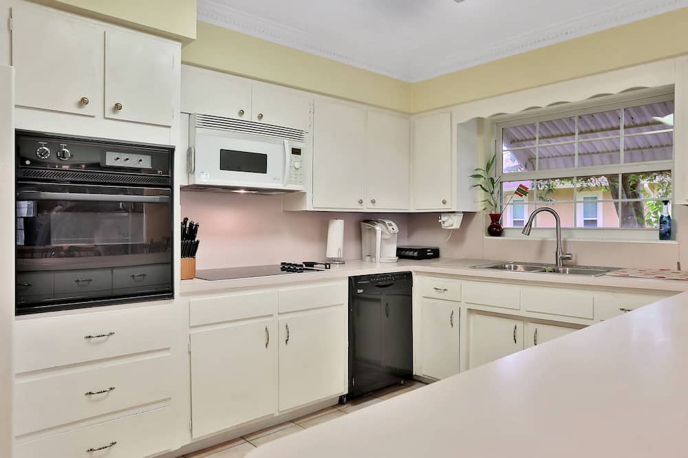 Photo of Kitchen in Cypress Gardens