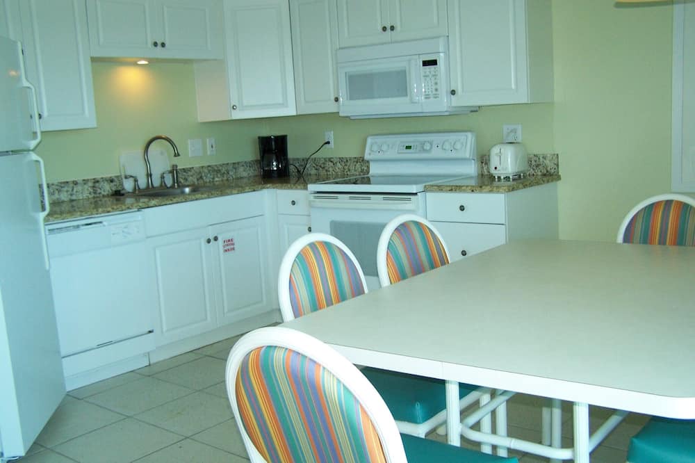 Photo of Kitchen in New Smyrna Beach