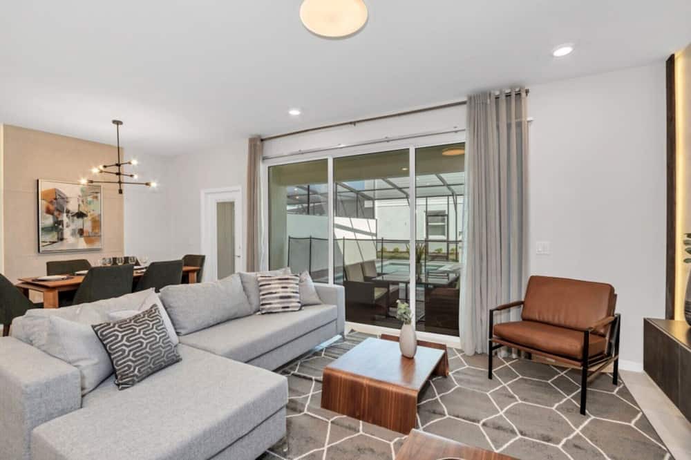 Photo of Livingroom in Saratoga Park