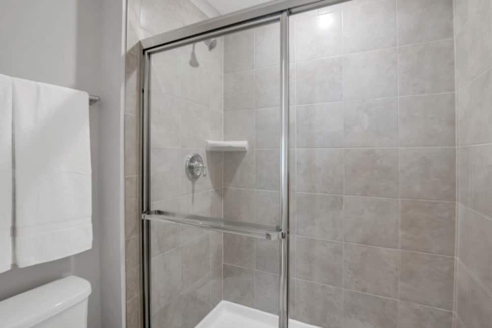 Photo of Bathroom in Saratoga Park
