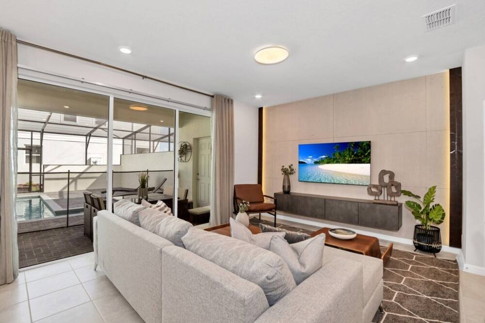 Photo of Livingroom in Saratoga Park