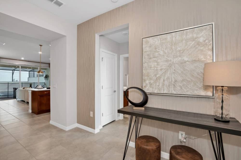Photo of Bedroom in Saratoga Park