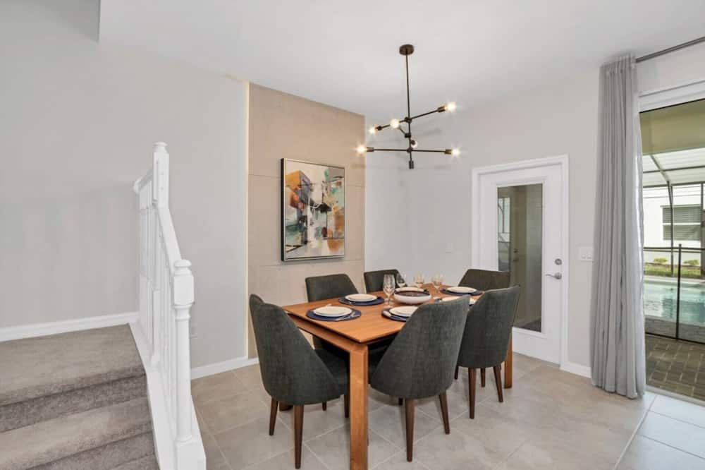 Photo of Kitchen in Saratoga Park