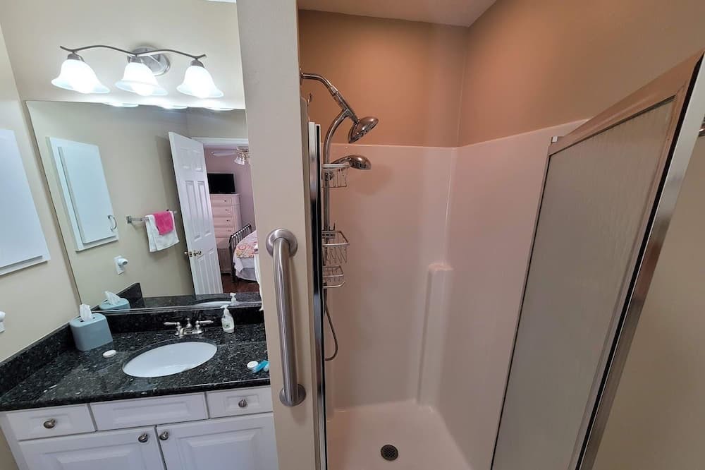Photo of Bathroom in El Cortez