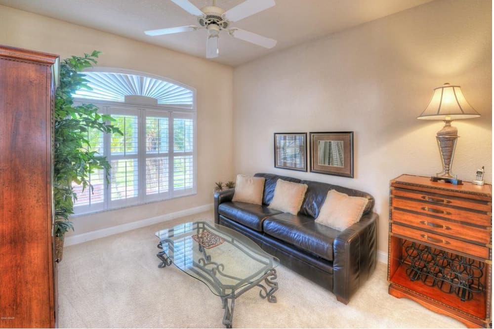 Photo of Livingroom in Ponce Inlet