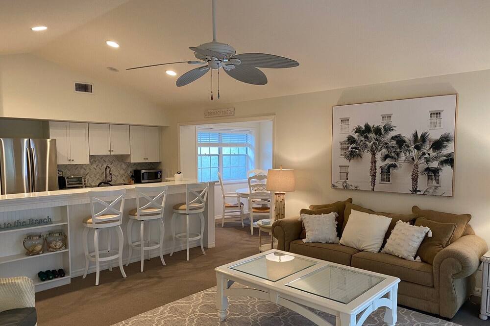 Photo of Livingroom in Wabasso Beach