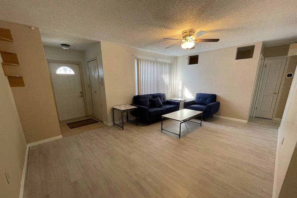 Photo of Livingroom in Greater Pinellas Point