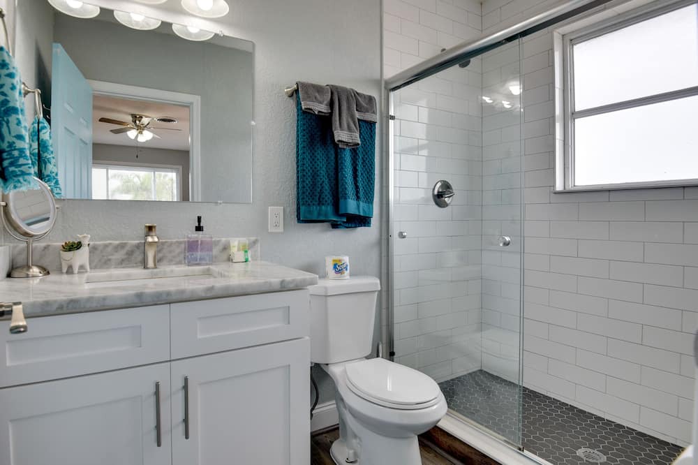 Photo of Bathroom in Ortona Park