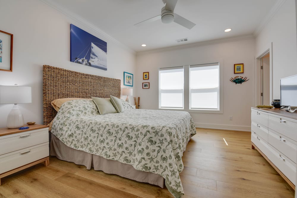 Photo of Bedroom in Breezeswept Beach Estates