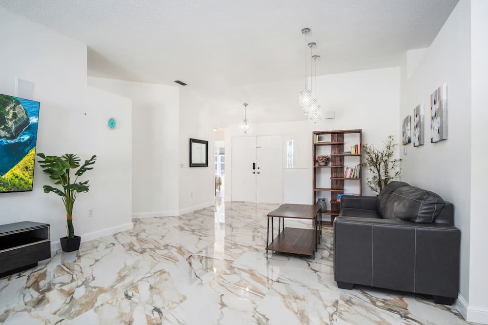 Photo of Bedroom in Palm River Estates