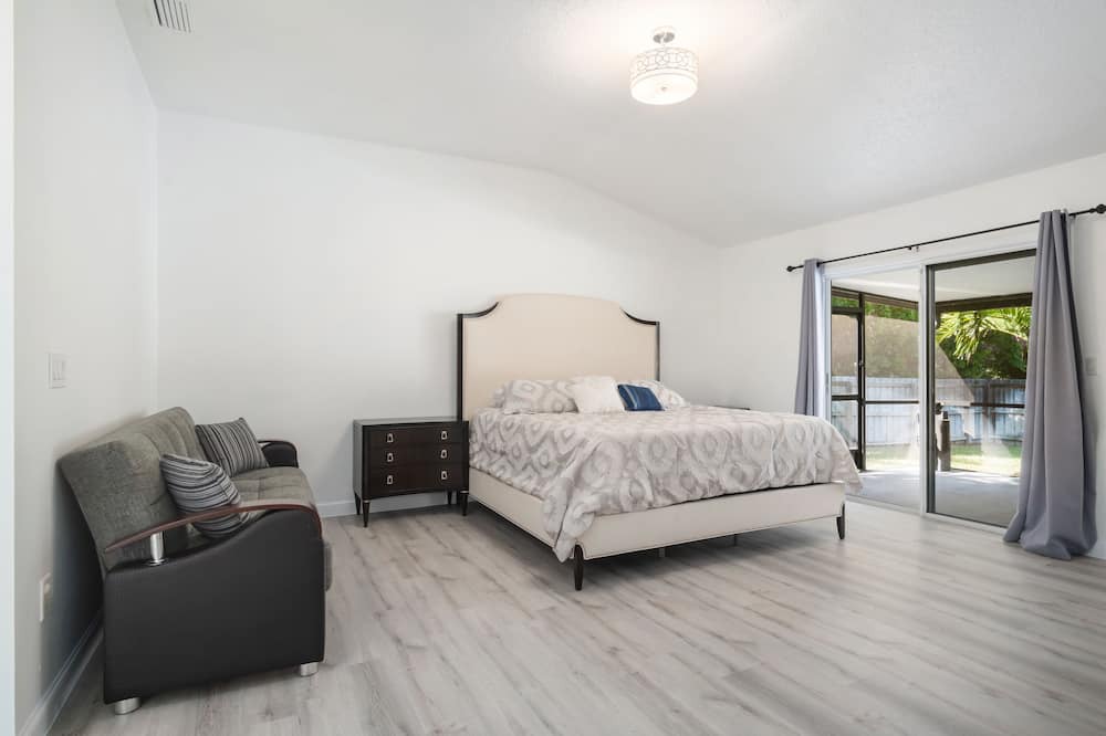Photo of Bedroom in Palm River Estates