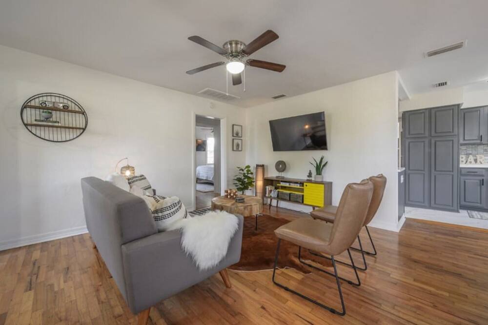 Photo of Bedroom in Riverside Heights