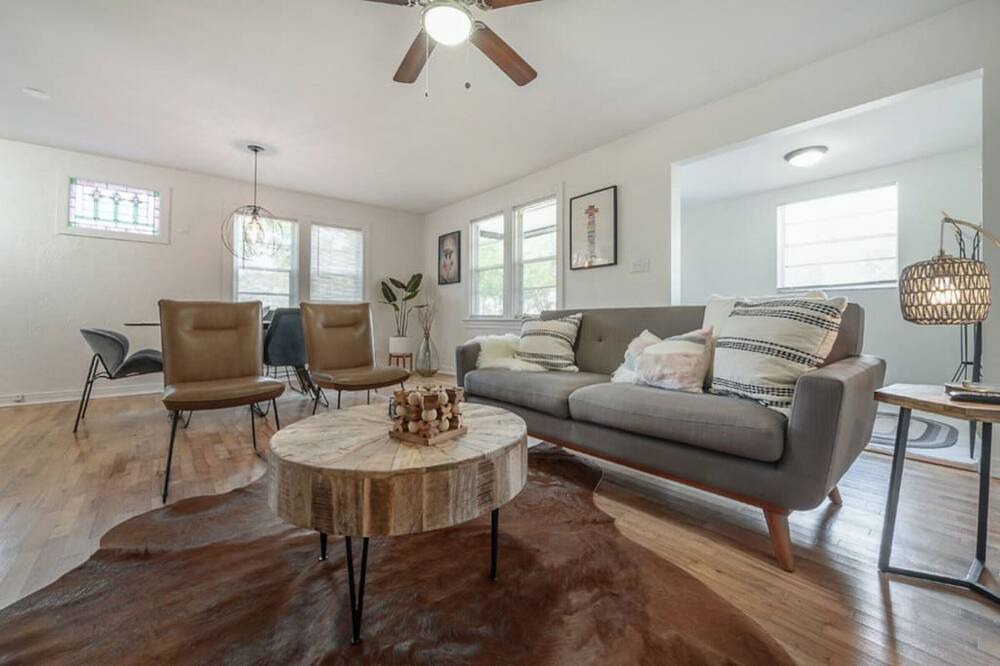 Photo of Livingroom in Riverside Heights
