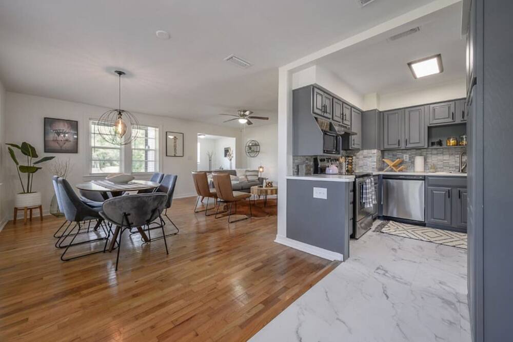 Photo of Bedroom in Riverside Heights