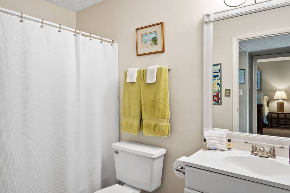 Photo of Bathroom in Fernandina Beach