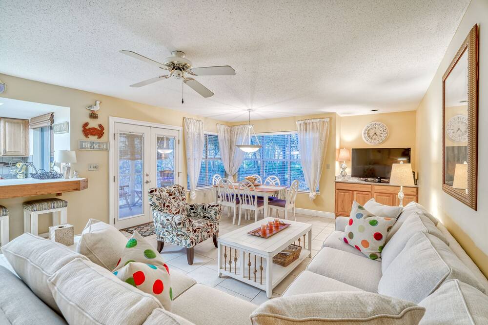 Photo of Livingroom in Gulf Pines