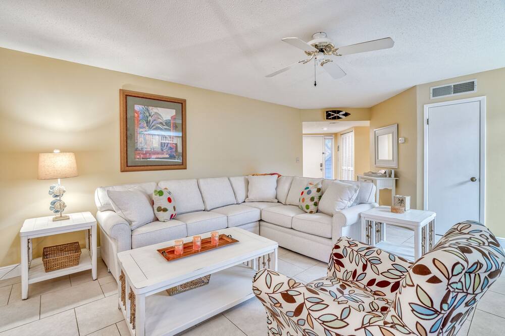 Photo of Livingroom in Gulf Pines