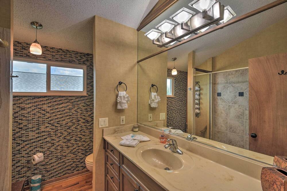 Photo of Bathroom in Painters Hill