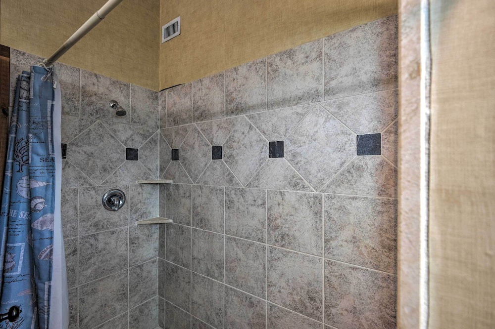 Photo of Bathroom in Painters Hill