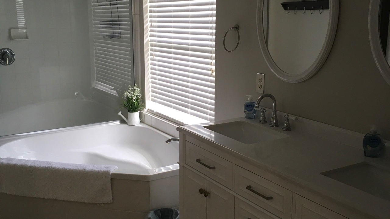 Photo of Bathroom in Waters Edge