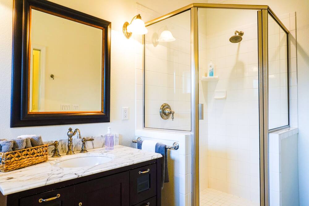 Photo of Bathroom in Historic District