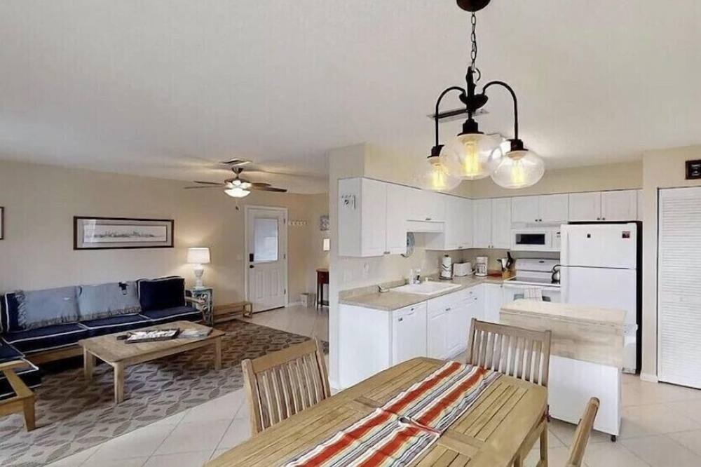Photo of Others in Surfcrest Village