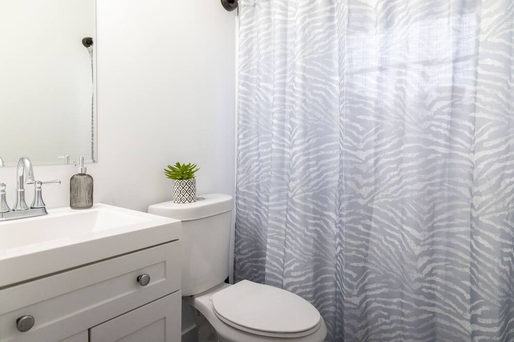 Photo of Bathroom in West Little River