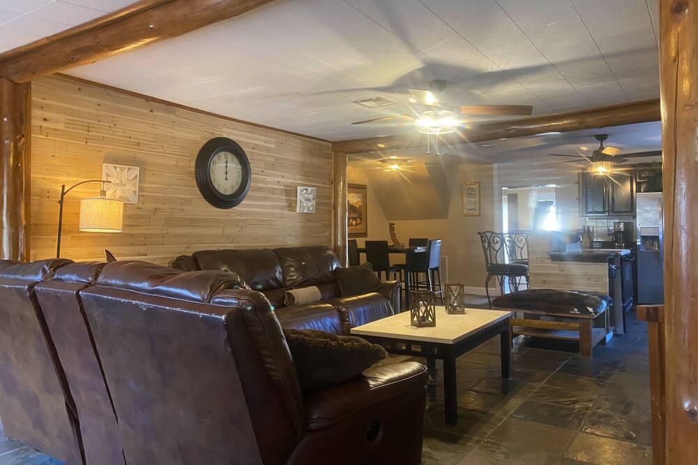 Photo of Livingroom in Lutz