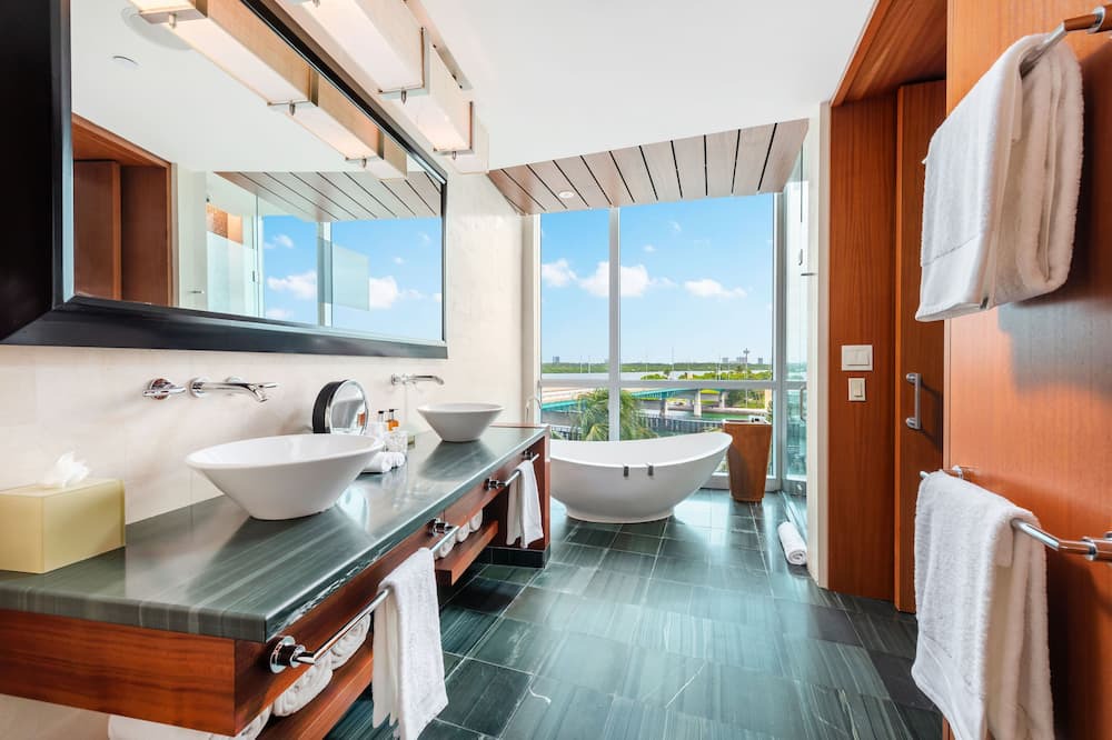 Photo of Bathroom in Bal Harbour
