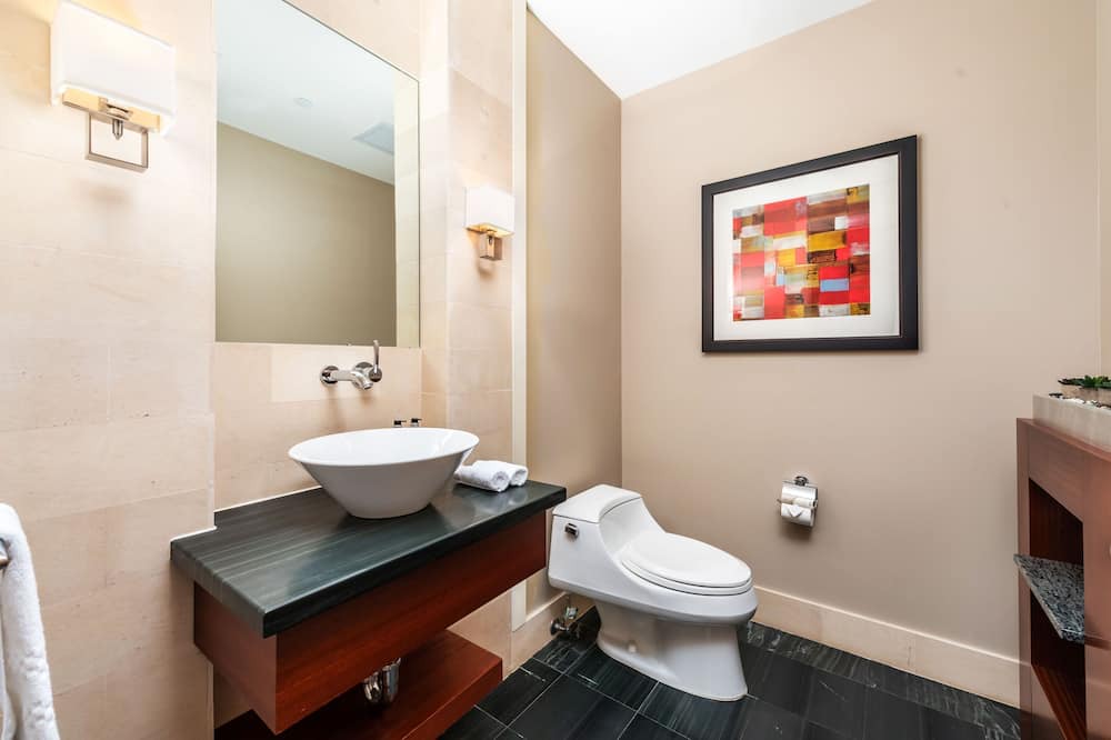 Photo of Bathroom in Bal Harbour