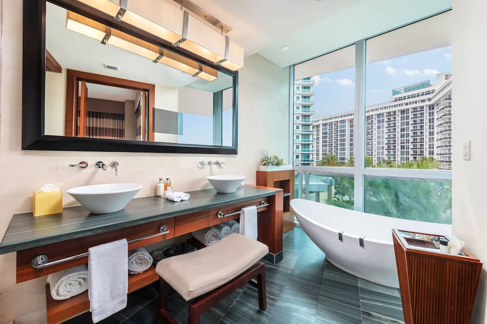 Photo of Bathroom in Bal Harbour