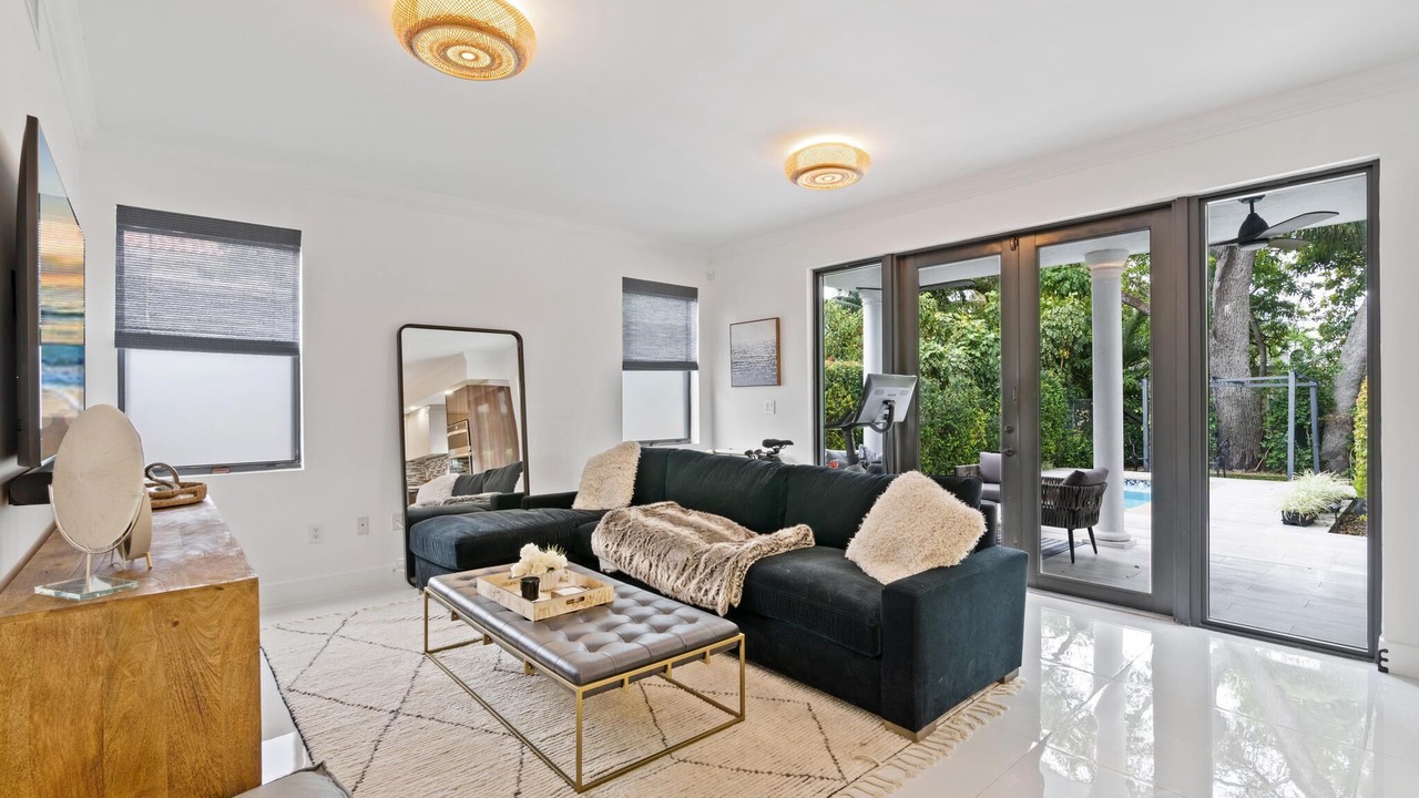 Photo of Livingroom in Southwest Coconut Grove