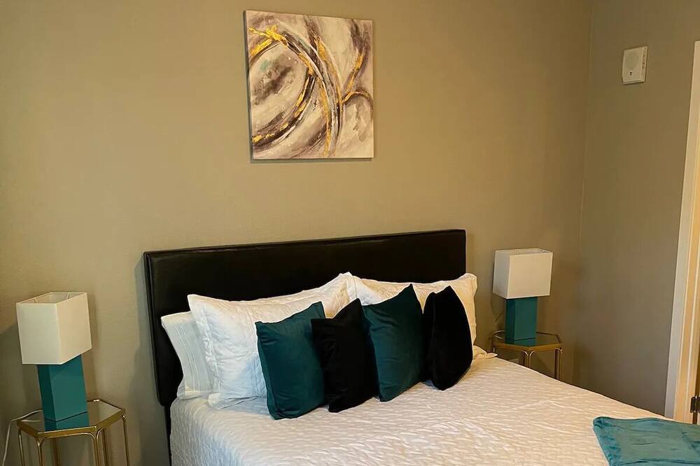 Photo of Bedroom in Baymeadows
