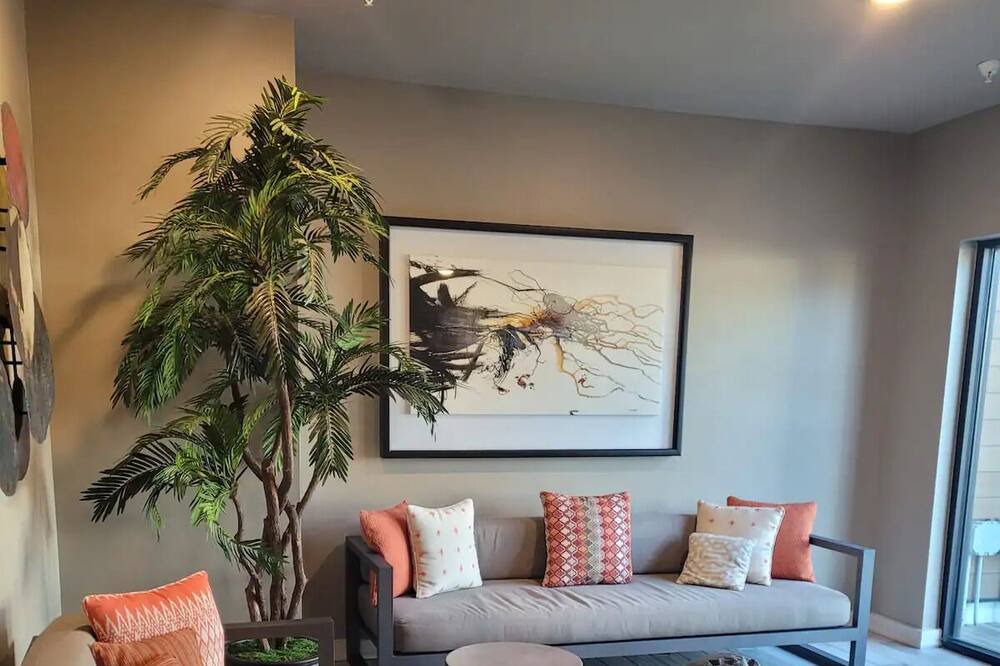 Photo of Livingroom in Baymeadows