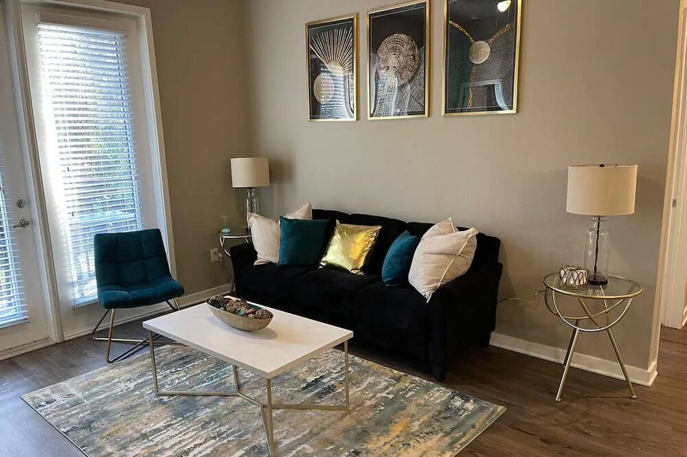 Photo of Livingroom in Baymeadows