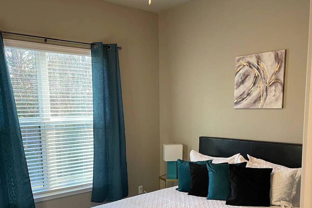 Photo of Bedroom in Baymeadows