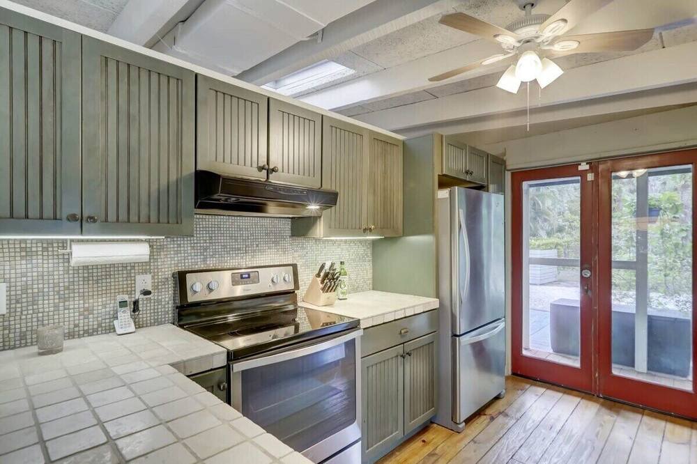 Photo of Kitchen in Sailboat Bend