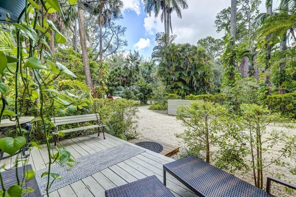 Photo of Outdoor in Sailboat Bend