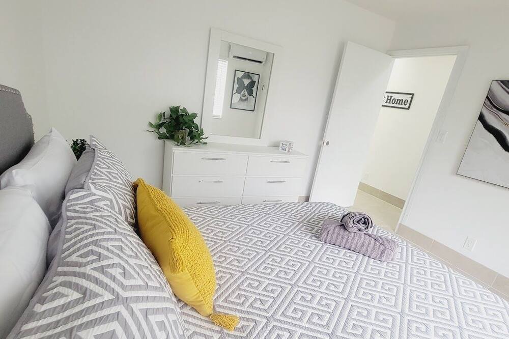 Photo of Bedroom in Sailboat Bend
