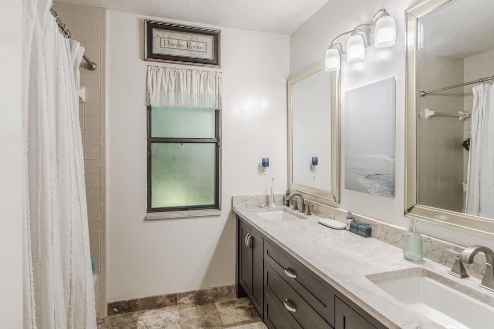 Photo of Bathroom in Wekiva Springs